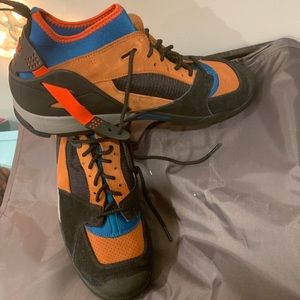 Brand new Nike Mowab hiking shoes